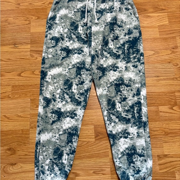 Under Armour Tie-Dye Joggers size Small - Picture 1 of 5
